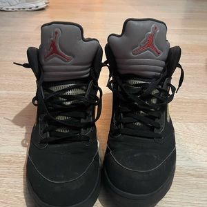 Jordan metallic 5’s